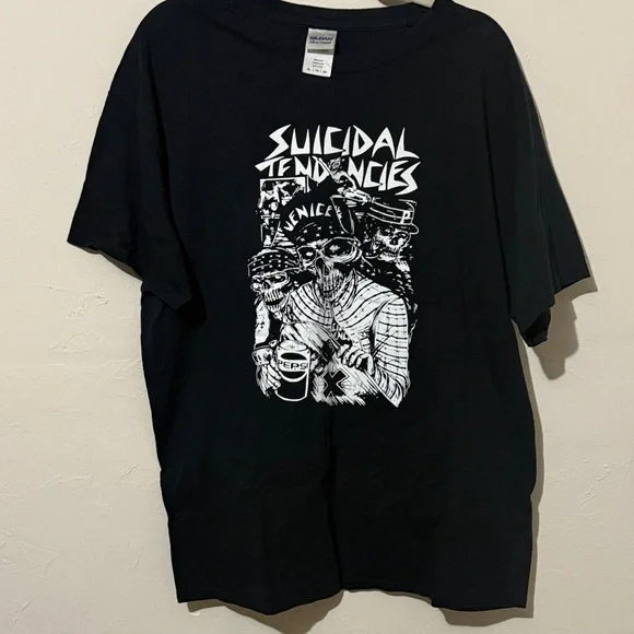 Gildan Black Graphic Tee with White Design - Picture 3 of 4